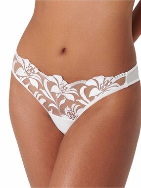 Sheer Floral Leonora Lace Embroidered Underwear - White - Bluebella - NWT